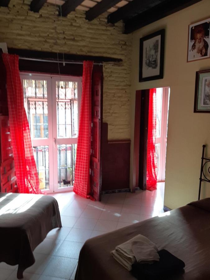 Pension Vergara , Sevilla Экстерьер фото