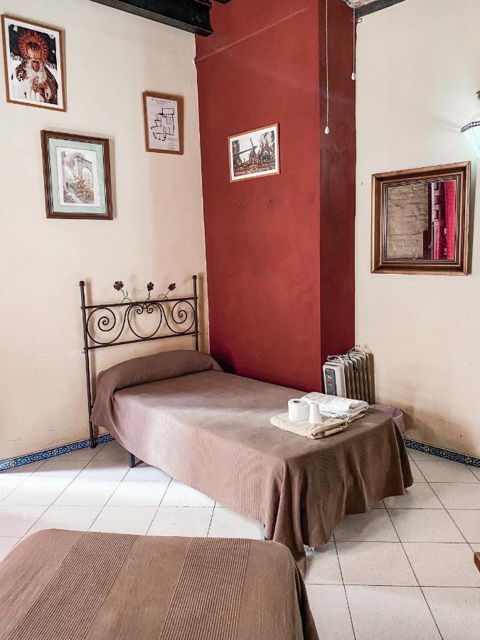 Pension Vergara , Sevilla Экстерьер фото
