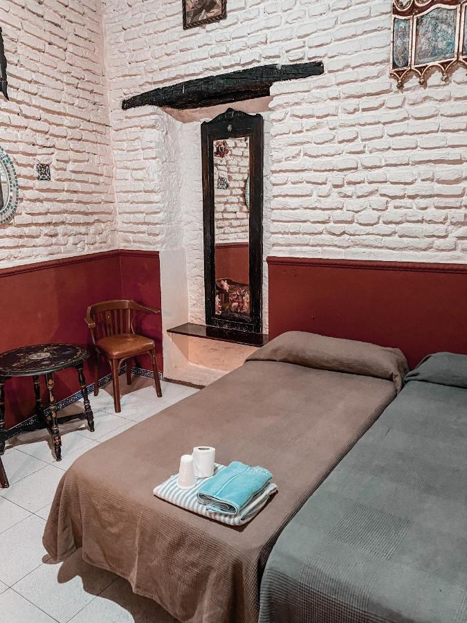 Pension Vergara , Sevilla Экстерьер фото